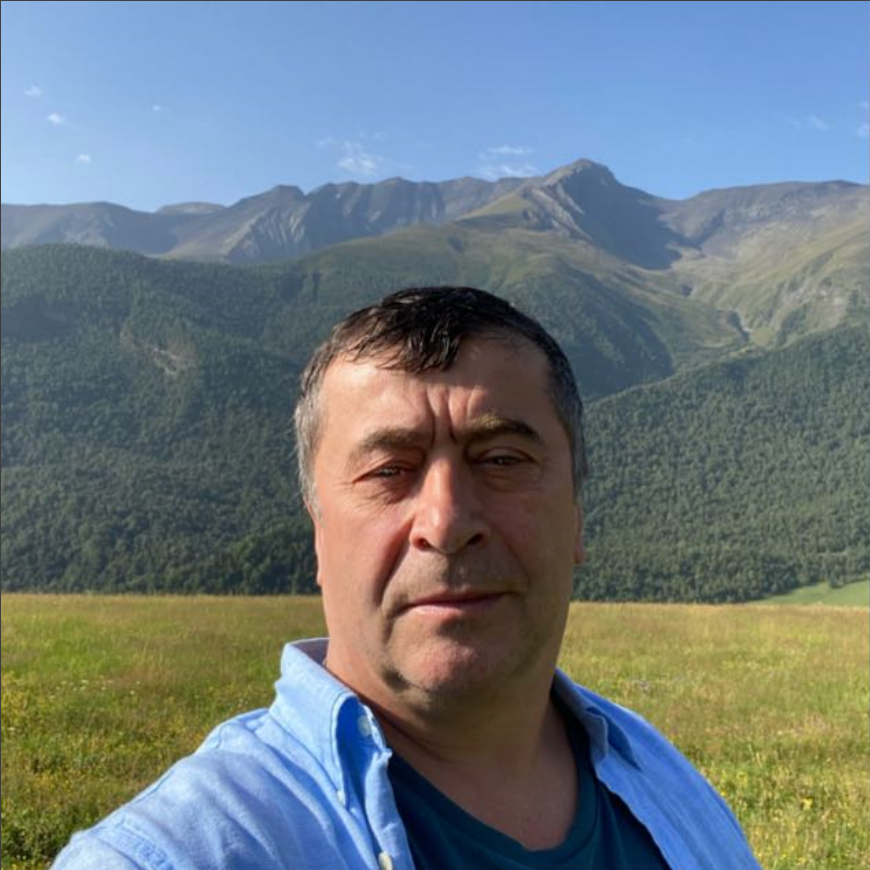 АЛІХАН МАЛАЧІЄВ, Директор ТОВ 